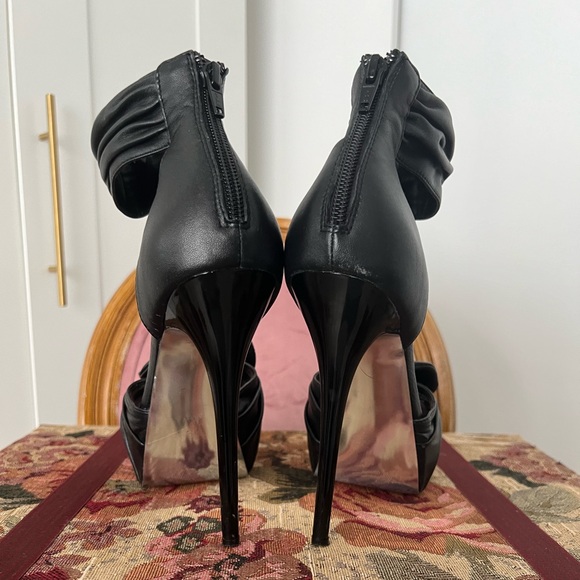 Bebe Platforms sz 38 - Picture 2 of 3